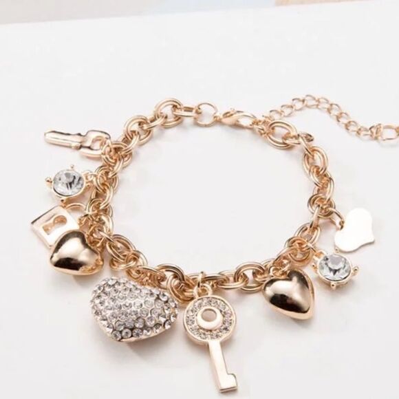 💕18k Gold “Alana” collection Crystal Charm Bracelet - Picture 2 of 5